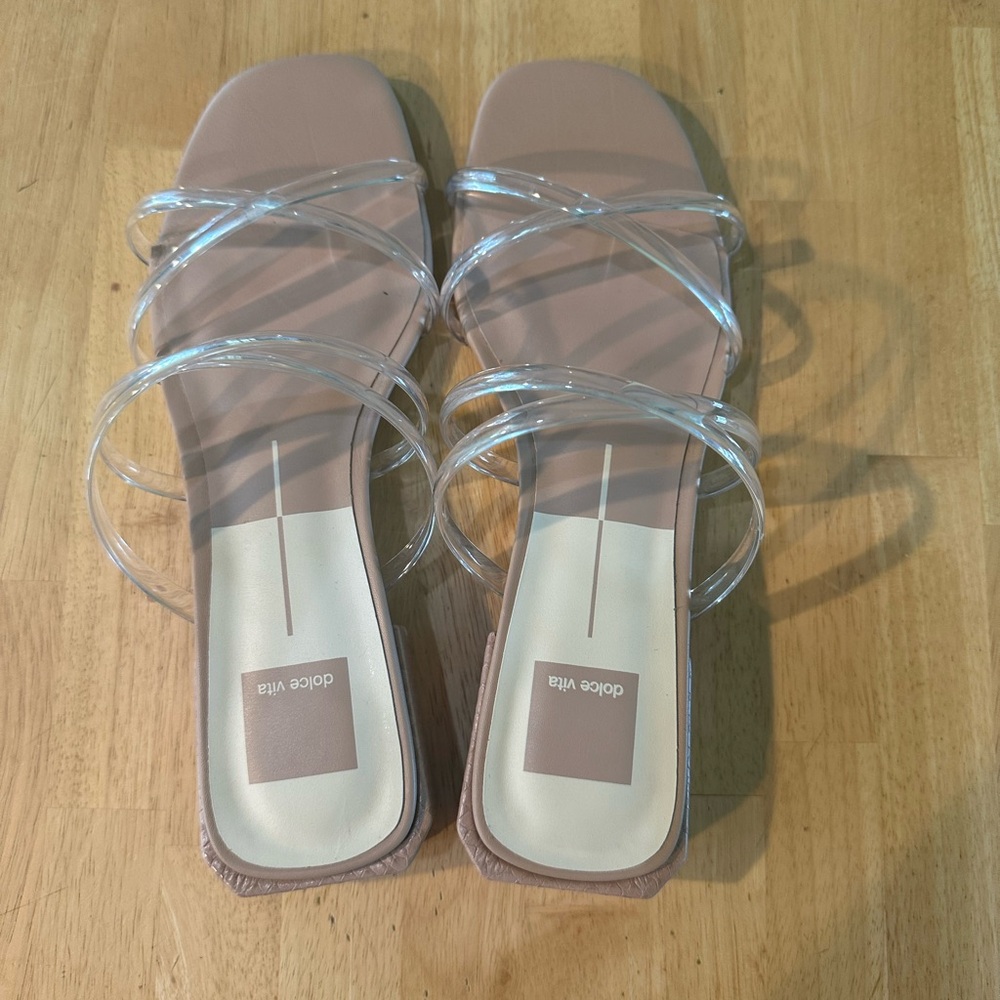 Dolce Vita Hapi Sandal